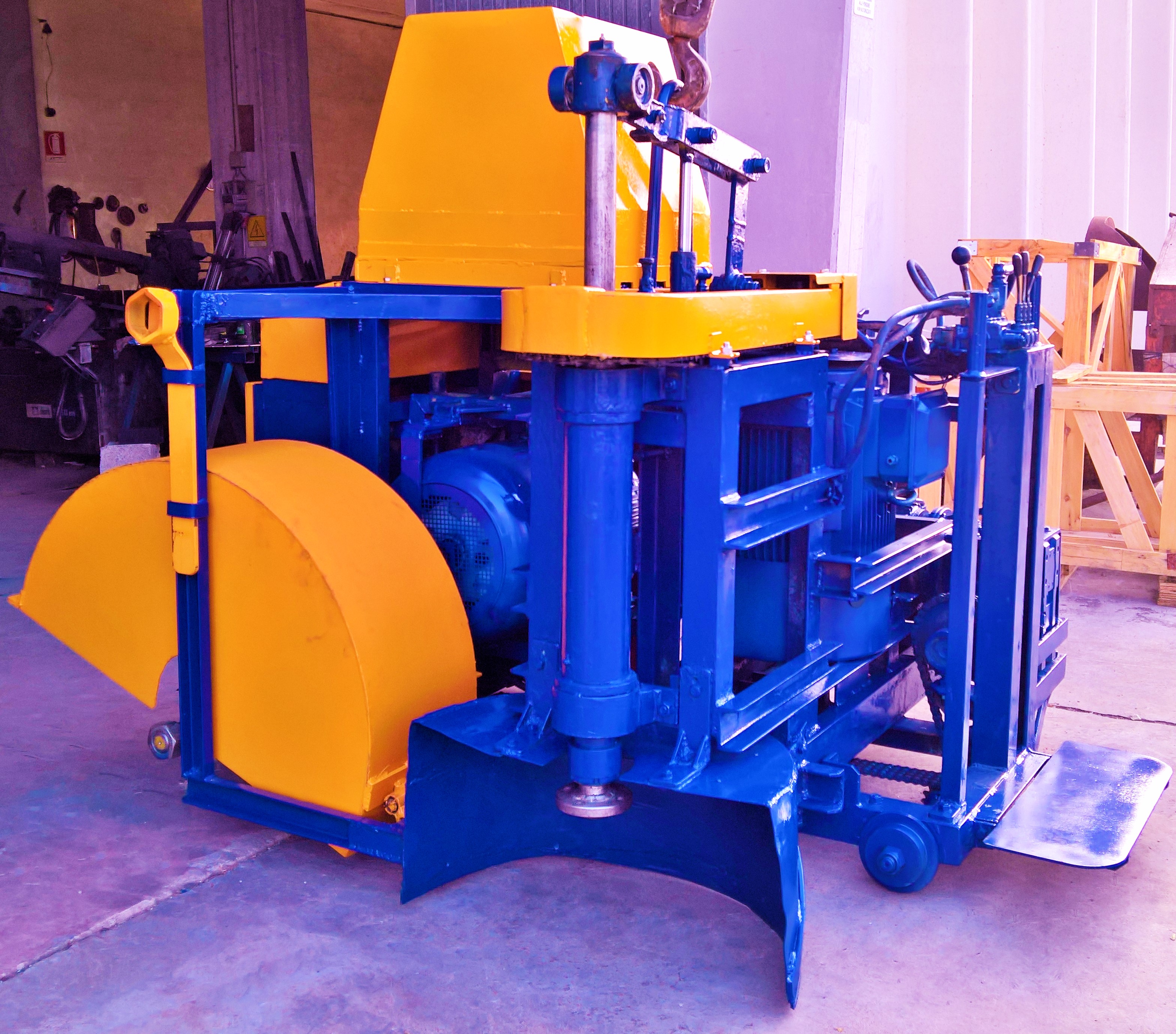 Stone quarry cutting machine